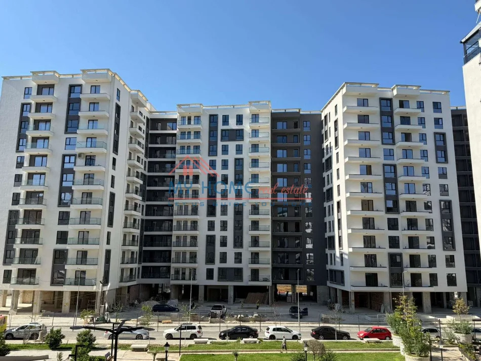 Tirane, shitet apartament 2+1+Ballkon Kati 9, 92 m² 155.700 € (Fusha e Aviacionit)