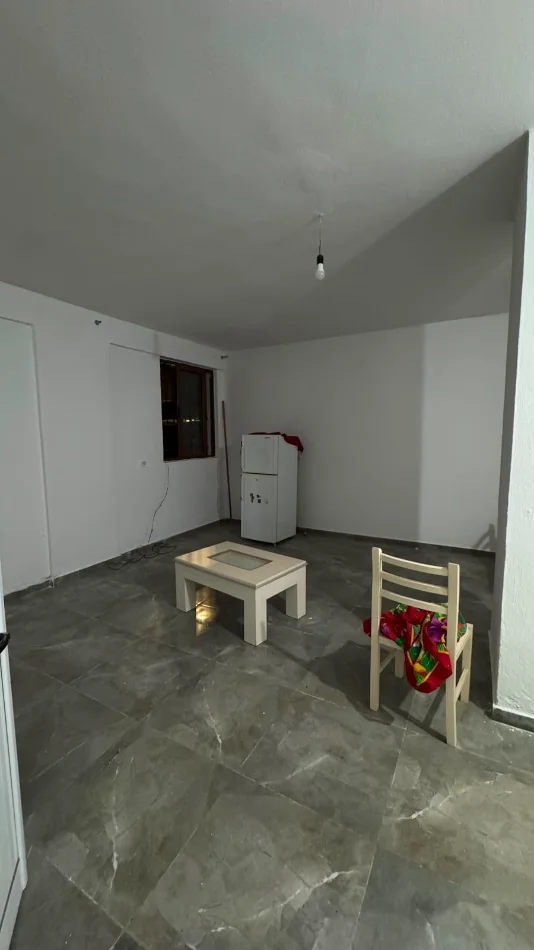 Tirane, shitet apartament 2+1 Kati 0, 87 m² 89.999 € (fresku)