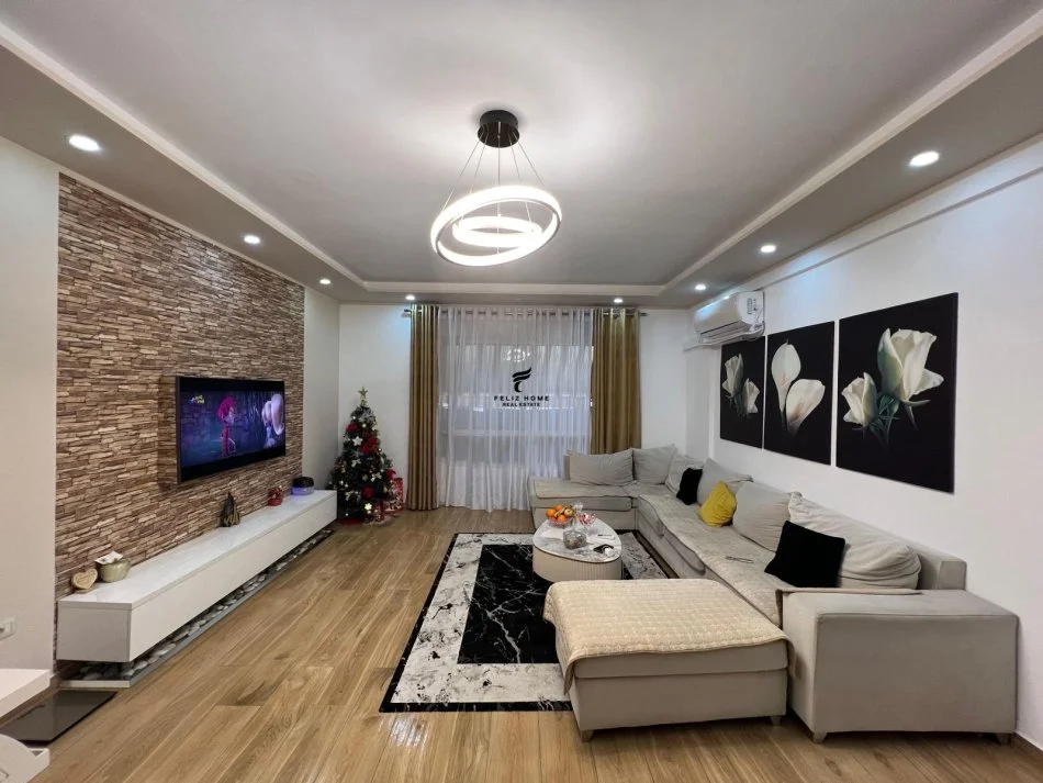 Tirane, shitet apartament 2+1 Kati 10, 124 m² 280.000 € (DON BOSKO)