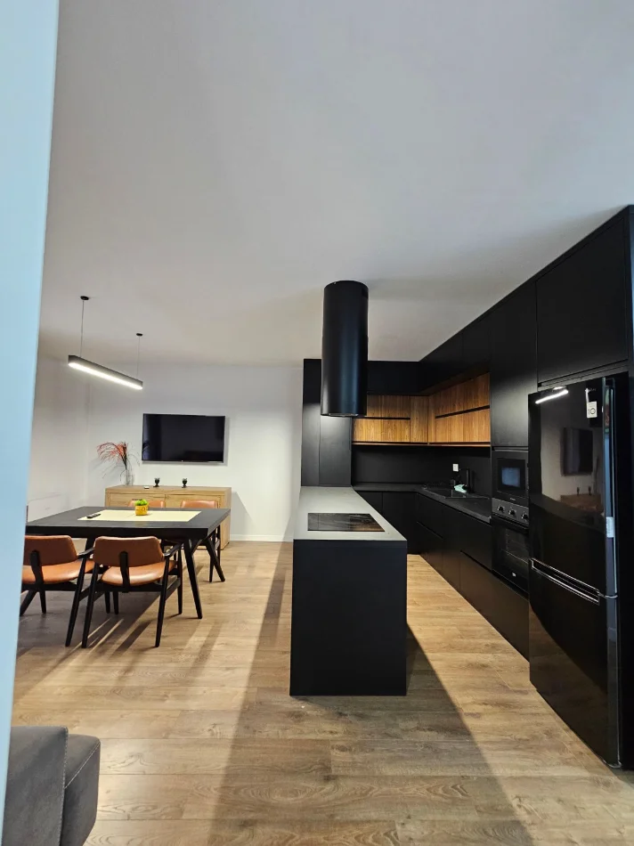 Tirane, shitet apartament 2+1 Kati 1, 100 m² 260.000 € (PRANE TEG)