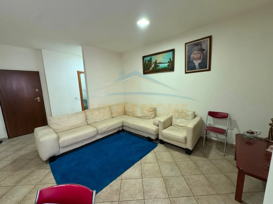 Tirane, shitet apartament 2+1 Kati 1, 100 m² 285.000 € (Rruga e Kosovareve)