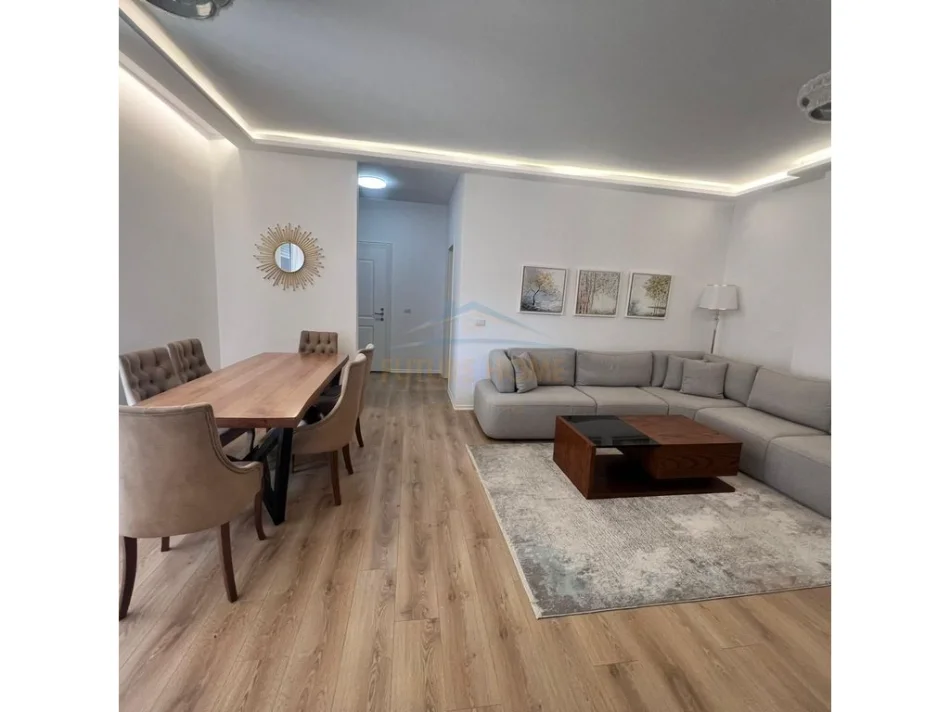 Tirane, shitet apartament 2+1 Kati 1, 106 m² 240.000 € (DON BOSKO)
