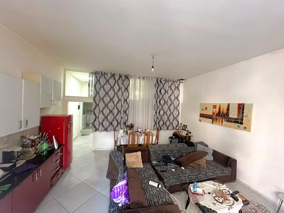 Tirane, shitet apartament 2+1 Kati 1, 151 m² 256.000 €