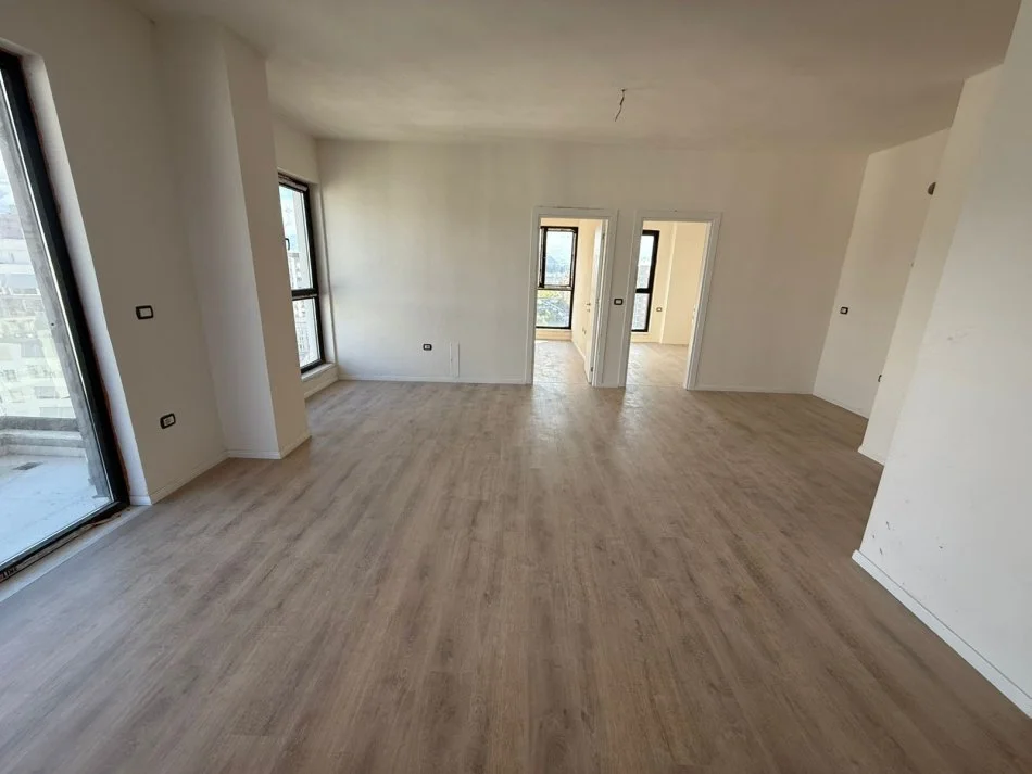 Tirane, shitet apartament 2+1 Kati 11, 91 m² 170.000 € (Ish Fusha Aviacionit)