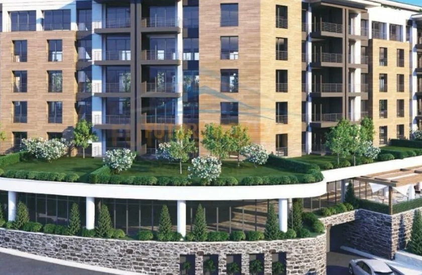 Tirane, shitet apartament 2+1 Kati 1, 213 m² 370.000 € (Liqeni Thate)