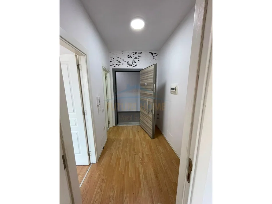 Tirane, shitet apartament 2+1 Kati 1, 67 m² 135.000 € (Kongresi Manastirit)