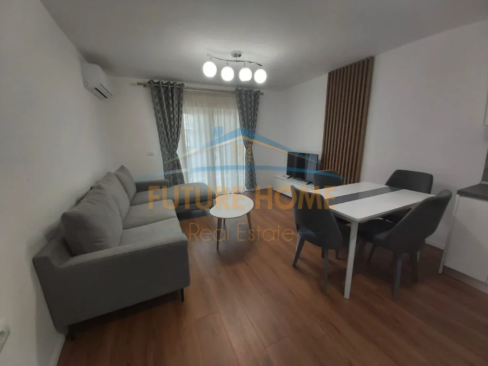 Tirane, shitet apartament 2+1 Kati 1, 73 m² 200.000 € (Apartament 2+1+2, Rruga e Elbasanit)