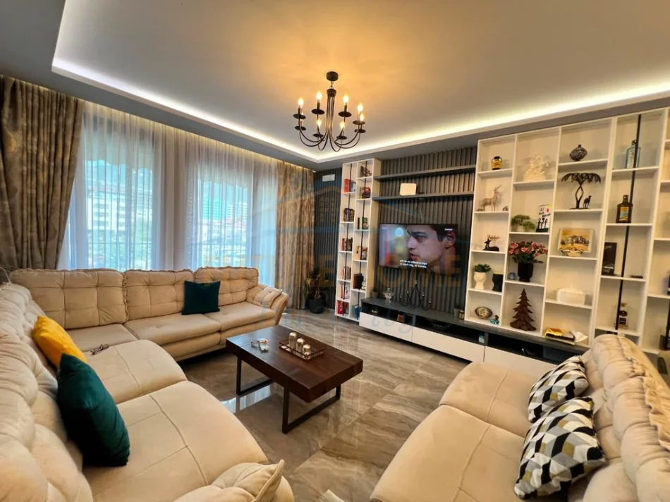 Tirane, shitet apartament 2+1 Kati 2, 102 m² (Porcelan)