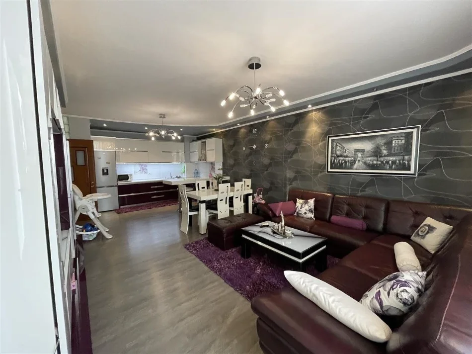 Tirane, shitet apartament 2+1 Kati 2, 106 m² 159.000 € (Rruga Besim Alla)
