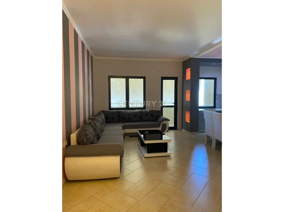 Tirane, shitet apartament 2+1 Kati 2, 112 m² 140.000 € (SHKOZE)