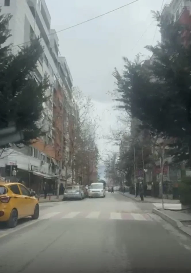 Tirane, shitet apartament 2+1 Kati 2, 117 m² 195.000 € (Misto mame)