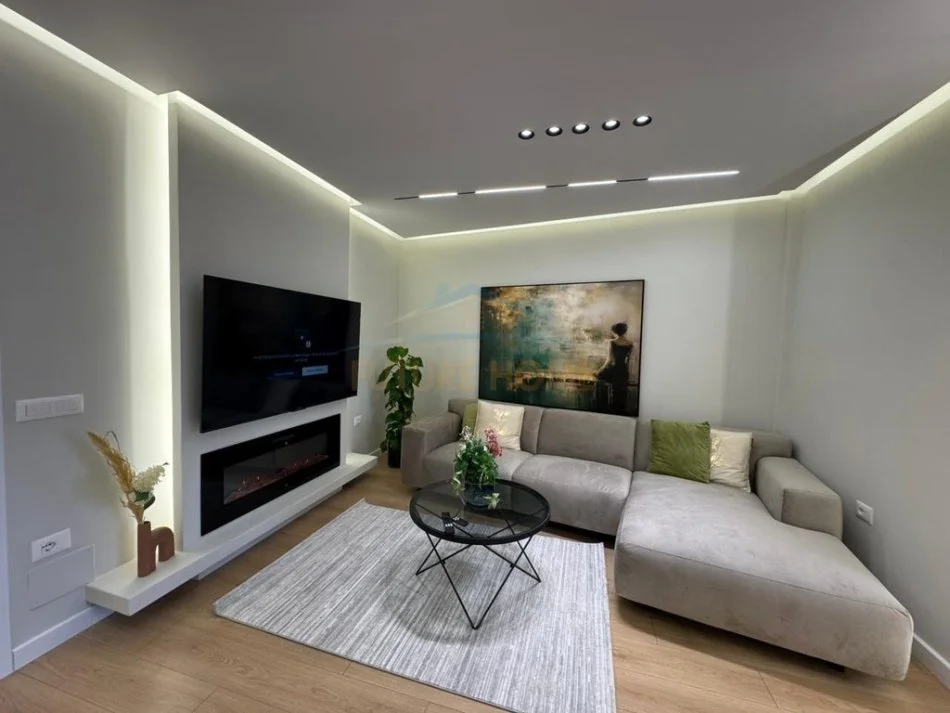 Tirane, shitet apartament 2+1 Kati 2, 117 m² (zogu i zi)