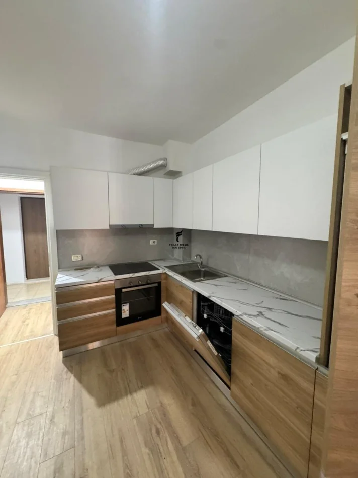 Tirane, shitet apartament 2+1 Kati 2, 72 m² 135.000 € (5 MAJI)