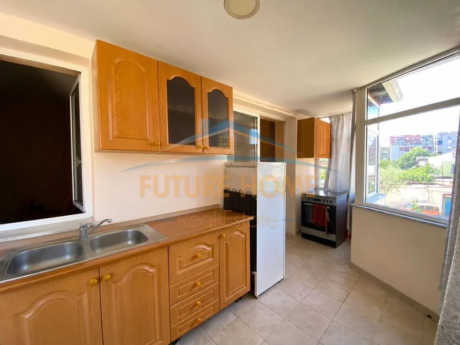 Tirane, shitet apartament 2+1 Kati 2, 72 m² 140.000 € (Rruga Mihal Grameno)