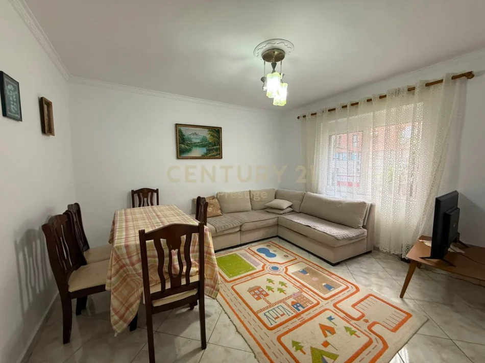 Tirane, shitet apartament 2+1 Kati 2, 73 m² 142.000 €