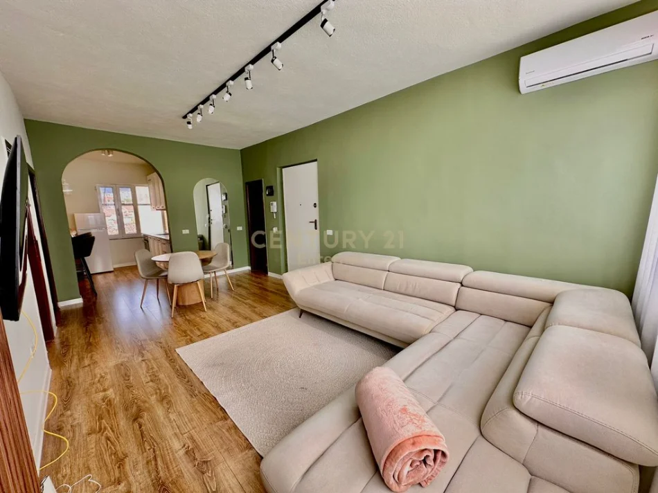Tirane, shitet apartament 2+1 Kati 2, 73 m² 220.000 €
