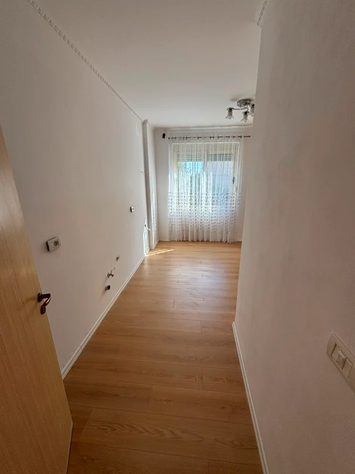 Tirane, shitet apartament 2+1 Kati 2, 88 m² 135.000 € (PRANE MARKET ANA)