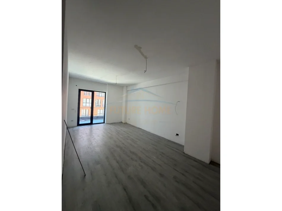 Tirane, shitet apartament 2+1 Kati 3, 100 m² 160.000 € (Unaza e Re)