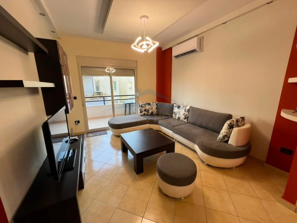 Tirane, shitet apartament 2+1 Kati 3, 101 m² 240.000 € (Liqeni Thate)