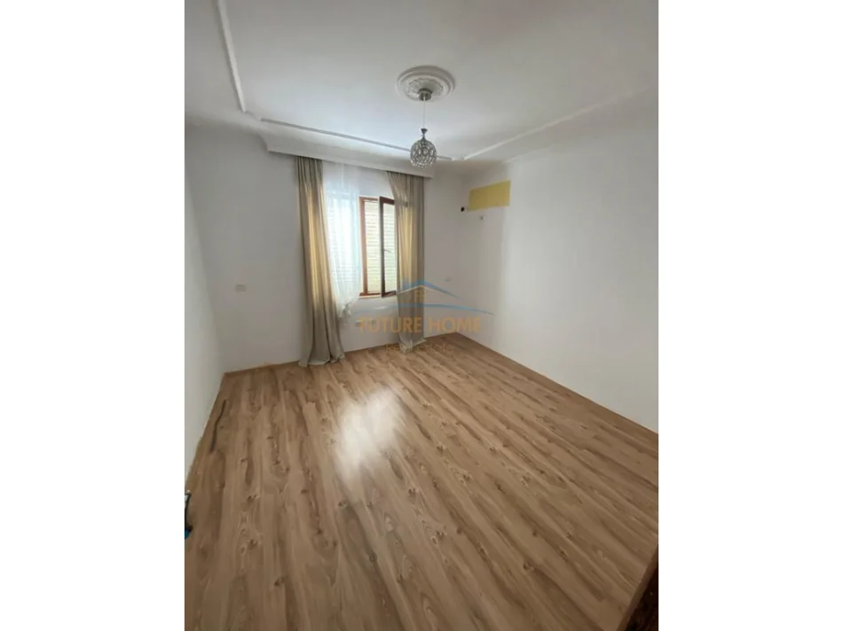 Tirane, shitet apartament 2+1 Kati 3, 104 m² 200.000 €