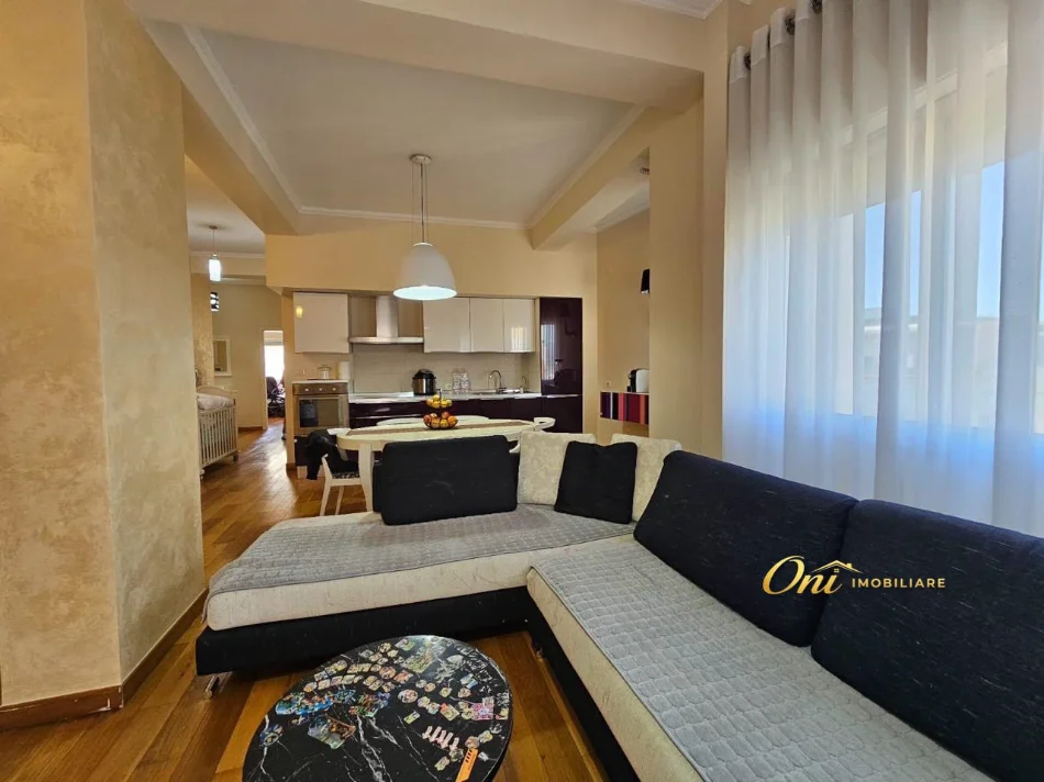 Tirane, shitet apartament 2+1 Kati 3, 115 m² 250.000 € (LIQENI I THATE)