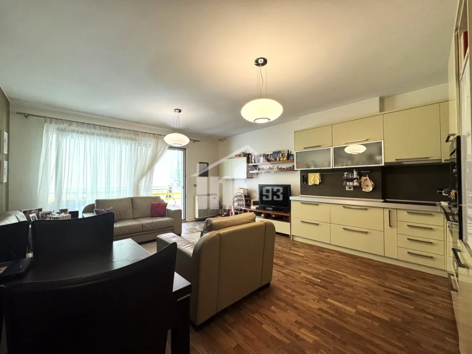 Tirane, shitet apartament 2+1 Kati 3, 118 m² 230.000 € (PRANË LIQENIT TË THATË)