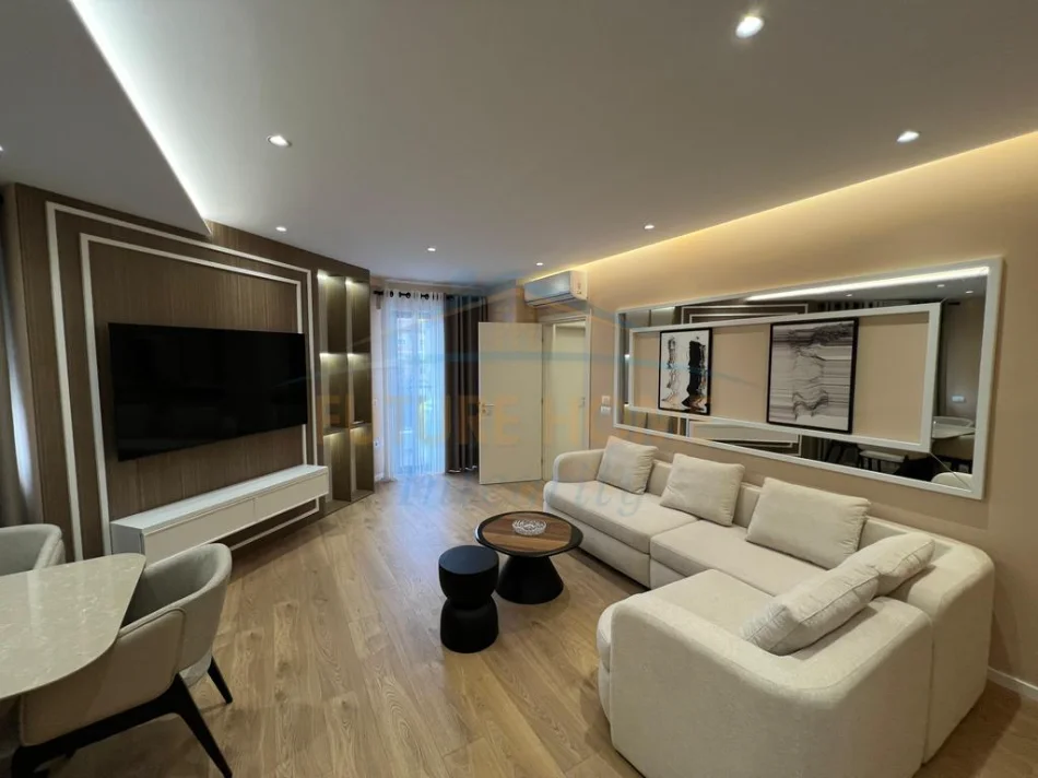 Tirane, shitet apartament 2+1 Kati 3, 118 m² 370.000 € (Rruga e Durresit)