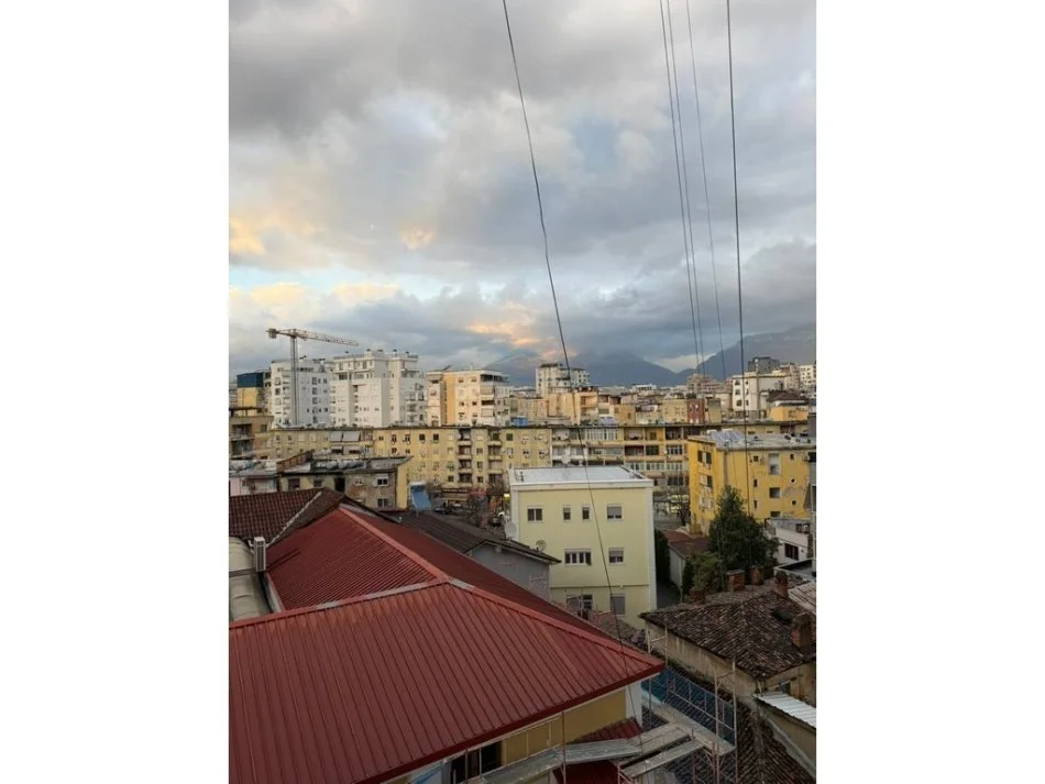 Tirane, shitet apartament 2+1 Kati 3, 120 m² 299.000 € (Qender)