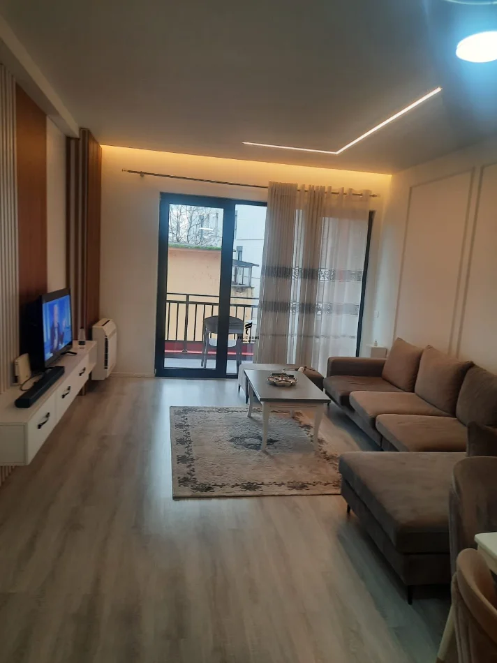 Tirane, shitet apartament 2+1 Kati 3, 123 m² 280.000 € (RRUGA E DIBRES)