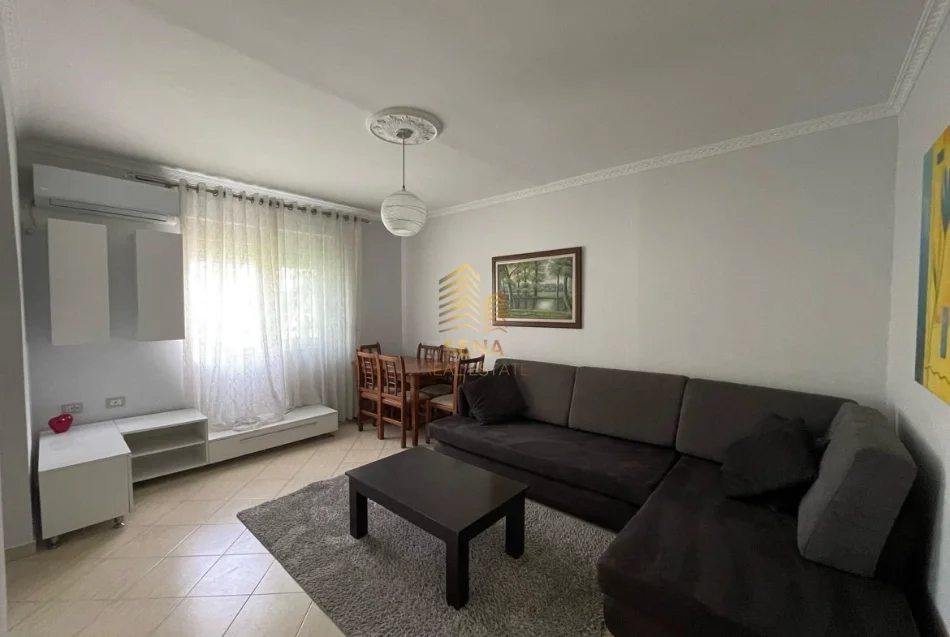 Tirane, shitet apartament 2+1 Kati 3, 71 m² 140.000 € (Xhamllik)