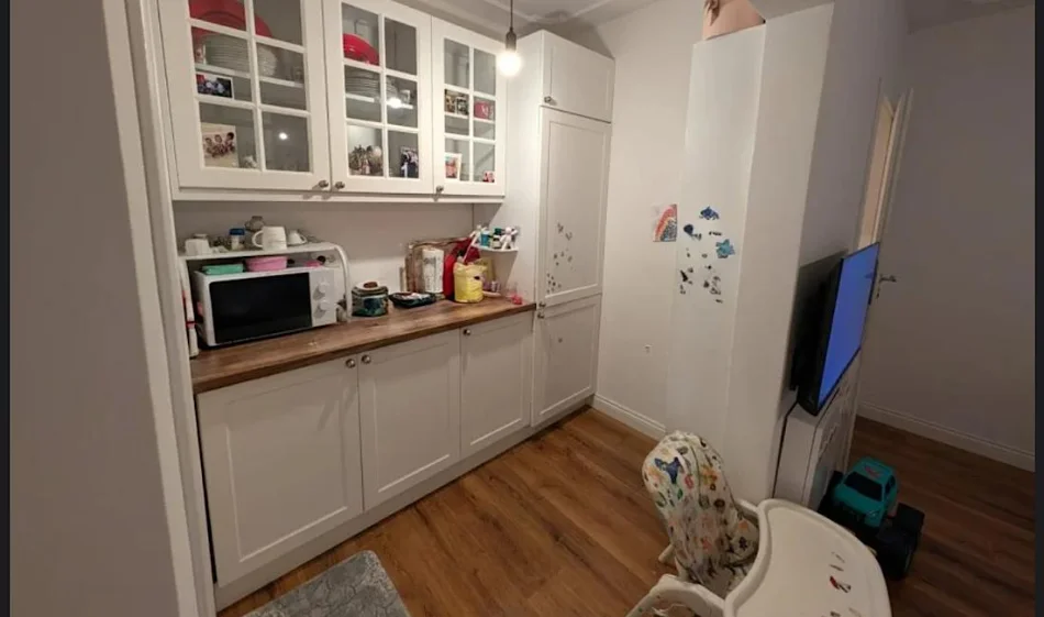 Tirane, shitet apartament 2+1 Kati 3, 75 m² 160.000 € (Ish Parku)