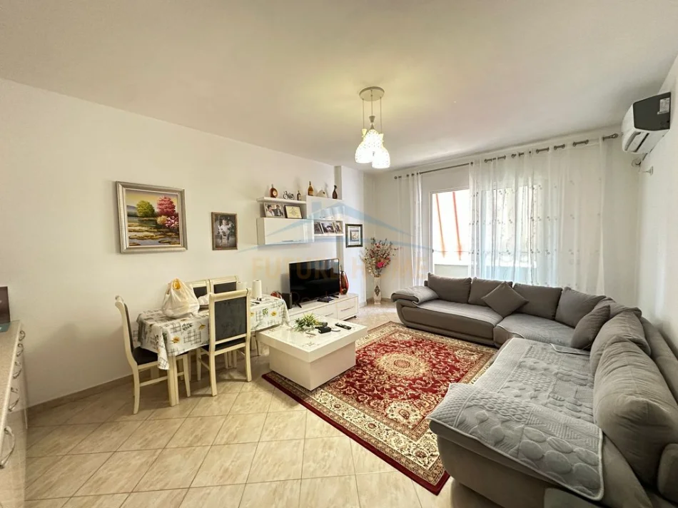 Tirane, shitet apartament 2+1 Kati 3, 98 m² 147.000 € (fresk)