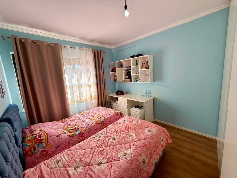 Tirane, shitet apartament 2+1 Kati 4, 100 m² 165.000 € (Unaza e re)