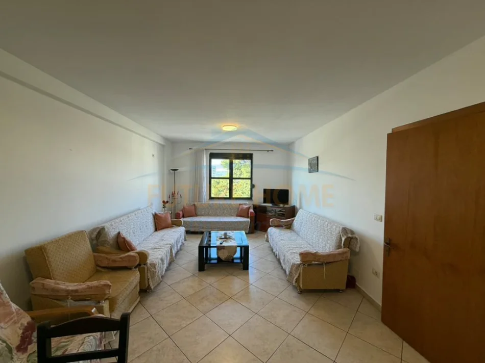 Tirane, shitet apartament 2+1, Kati 4, 108 m² 200.000 € (Kinostudio)
