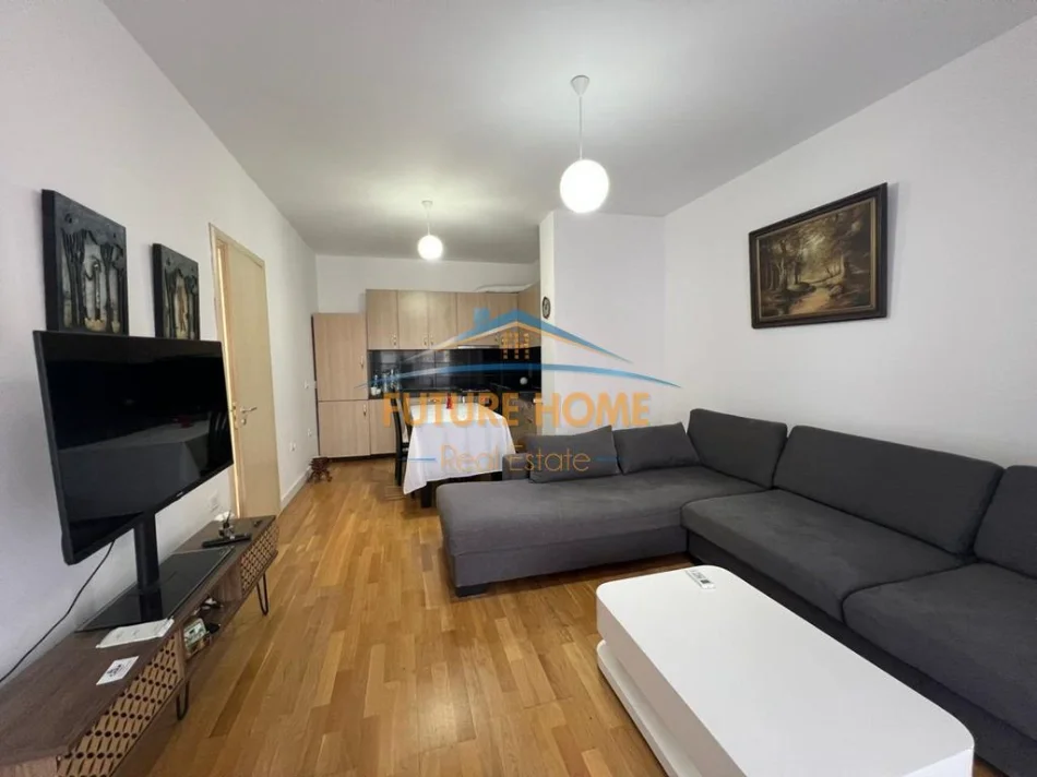 Tirane, shitet apartament 2+1 Kati 4, 110 m² 181.000 € (UNAZA E RE)