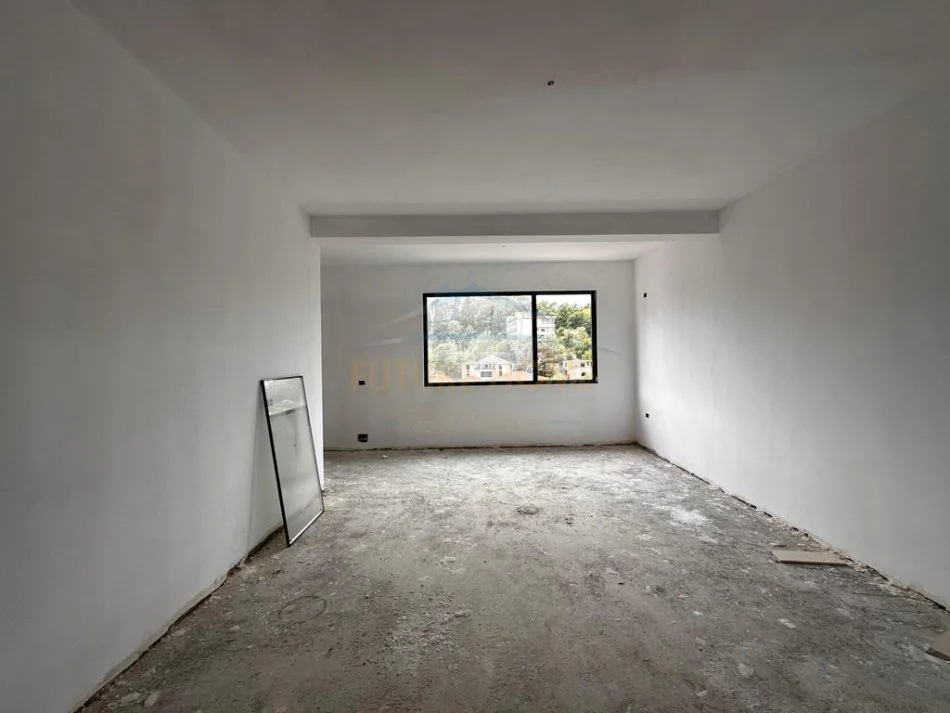 Tirane, shitet apartament 2+1 Kati 4, 134 m² 215.000 € (Rruga e Elbasanit)