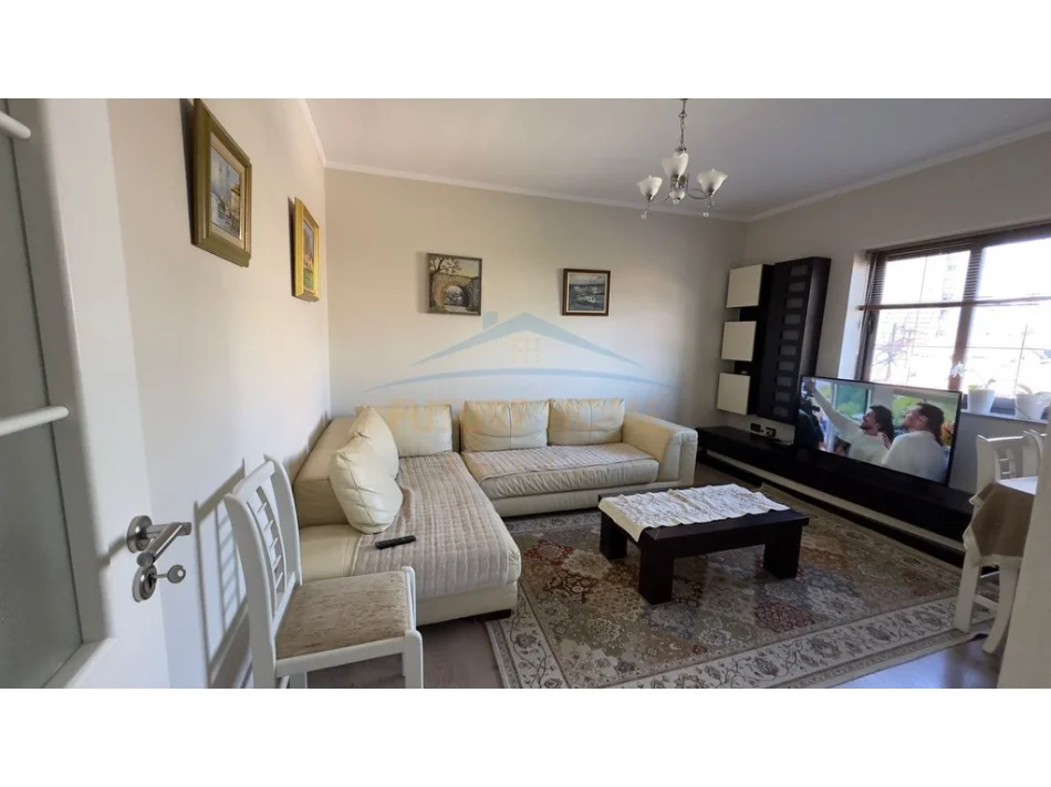 Tirane, shitet apartament 2+1 Kati 4, 87 m² 200.000 € (Rruga Fortuzi)