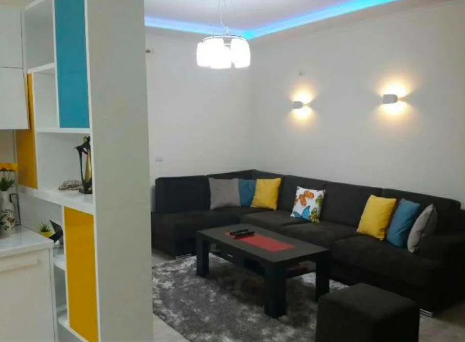 Tirane, shitet apartament 2+1 Kati 4, 94 m² 235.000 € (Frosina plaku)