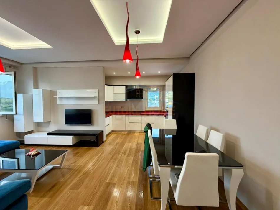 Tirane, shitet apartament 2+1 Kati 4, 98 m² 262.000 € (Liqeni i Thate)