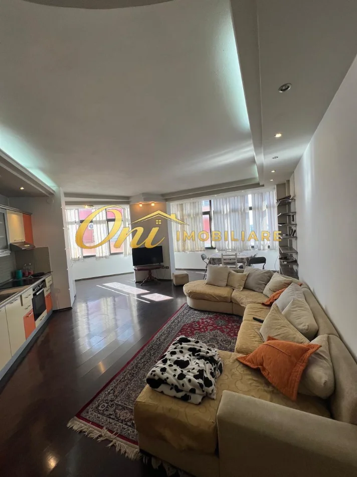 Tirane, shitet apartament 2+1 Kati 5, 112 m² 250.000 € (KOMUNA E PARISIT)