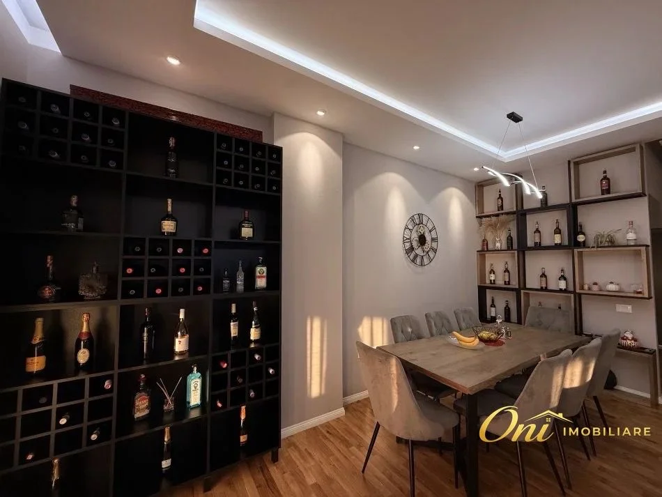 Tirane, shitet apartament 2+1 Kati 5, 170 m² 300.000 € (PRANE FURRE BUKE EUROPA)