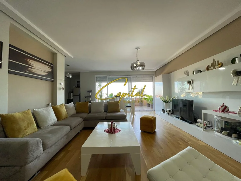 Tirane, shitet apartament 2+1 Kati 5, 180 m² 360.000 € (KOPSHTI BOTANIK)