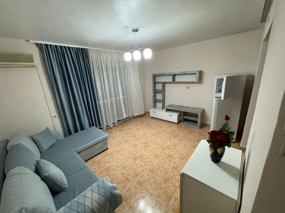 Tirane, shitet apartament 2+1 Kati 5, 75 m² 250.000 € (PRANE RRUGES SE SALES)