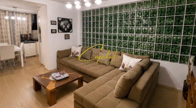 Tirane, shitet apartament 2+1 Kati 5, 85 m² 160.000 € (XHAMLLIKU)