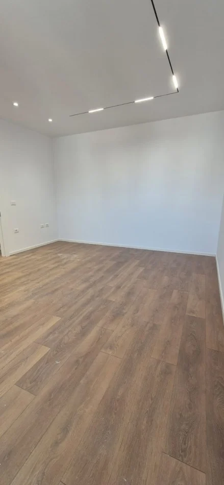 Tirane, shitet apartament 2+1 Kati 5, 86 m² 198.000 € (Rruga Fadil Bodinaku)