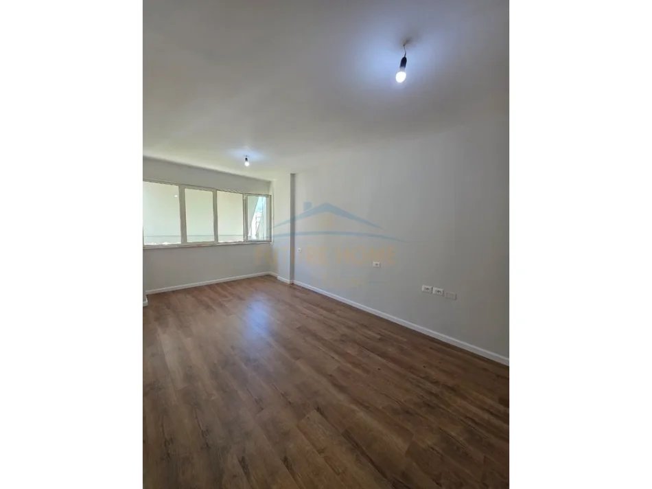 Tirane, shitet apartament 2+1 Kati 6, 110 m² (Fresk)