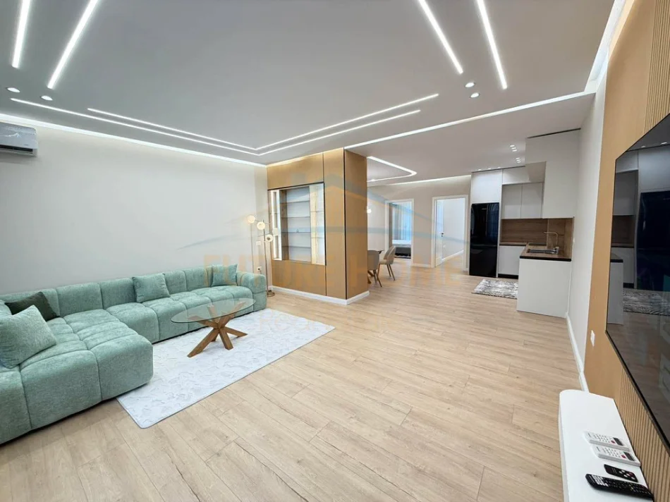 Tirane, shitet apartament 2+1 Kati 6, 114 m² 171.000 €