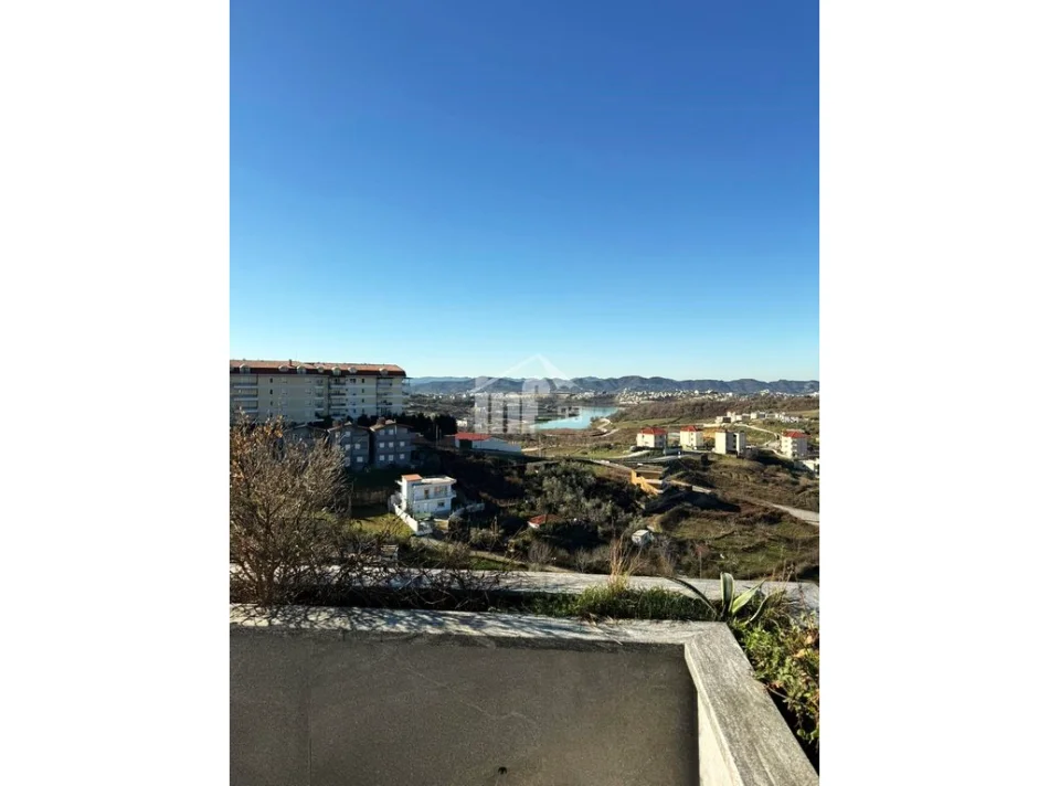 Tirane, shitet apartament 2+1 Kati 6, 166 m² 212.000 € (PRANË LIQENIT TË FARKËS)