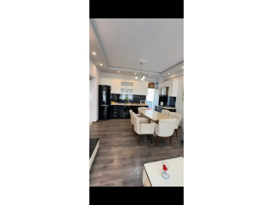 Tirane, shitet apartament 2+1 Kati 6, 93 m² 258.000 € (Mine Peza)
