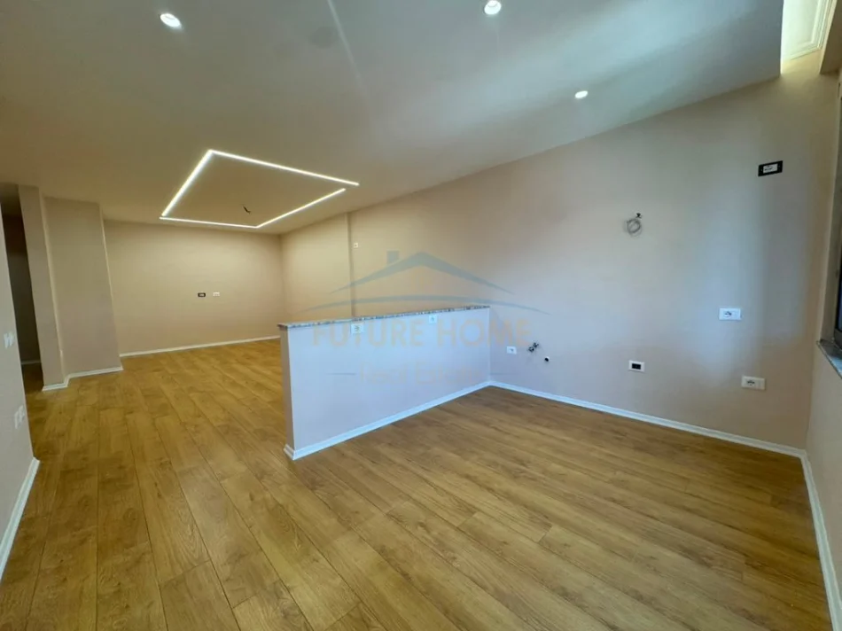Tirane, shitet apartament 2+1 Kati 6, 97 m² 210.000 € (TREGU ELEKTRIK , KOMPLEKSI GRAND)